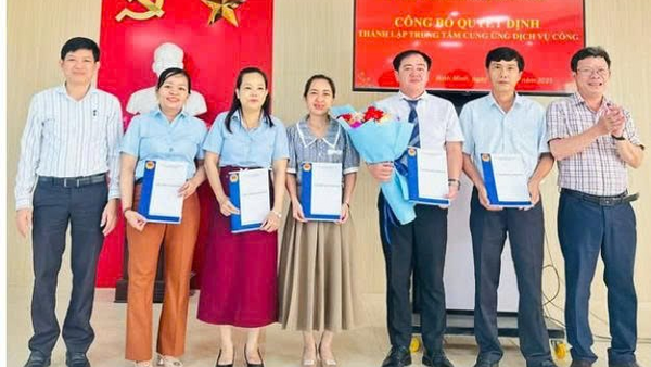 CÔNG BỐ QUYẾT ĐỊNH THÀNH LẬP TRUNG TÂM CUNG ỨNG DỊCH VỤ CÔNG XÃ BÌNH MINH